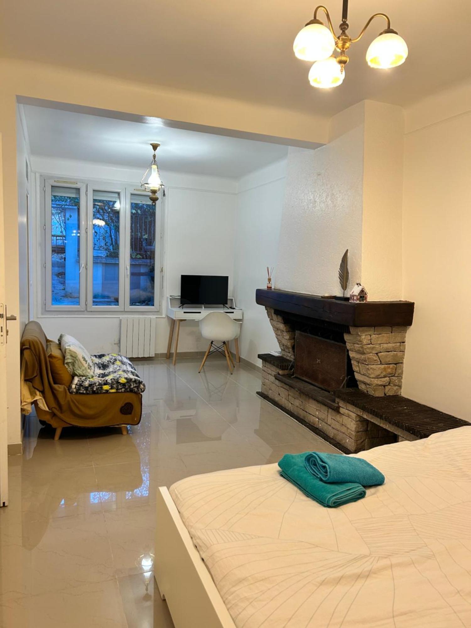 Grand Logement Centre Ville Massy มัสซี ภายนอก รูปภาพ