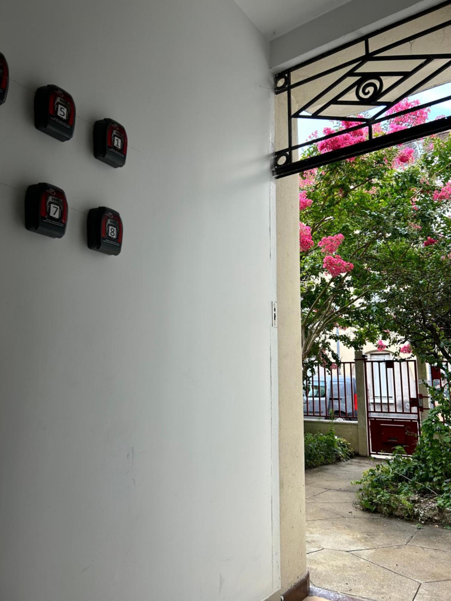 Grand Logement Centre Ville Massy มัสซี ภายนอก รูปภาพ